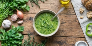 Mojo Verde - Green sauce with parsley or coriander
