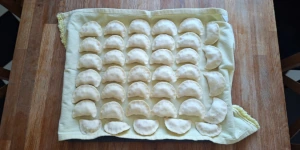 Pierogi ruskie - dumplings with potato and cottage cheese - steps for dumplings-6