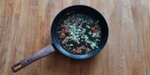 Spaghetti Aglio, Olio e Peperoncino - Italian Garlic Chili Pasta - preparation-3